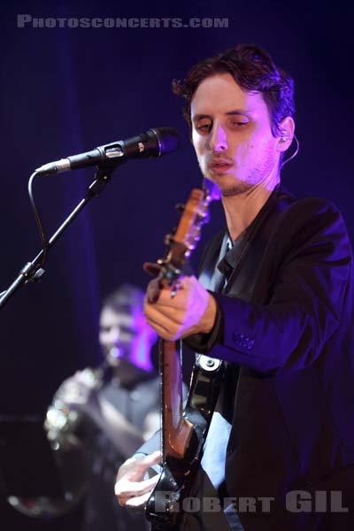 THESE NEW PURITANS - 2013-06-17 - PARIS - Cafe de la Danse - Jack Barnett